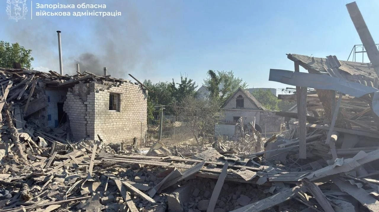 Росіяни скинули КАБ на Запоріжжя: одна людина загинула, двоє постраждали